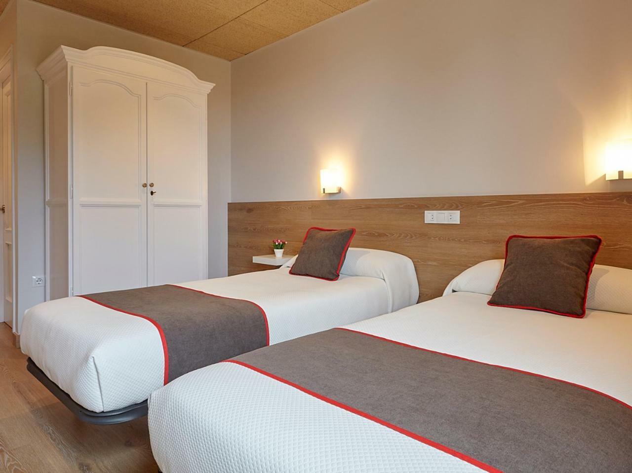 Hostal Nobadis Cervera (Catalonia) Exterior foto