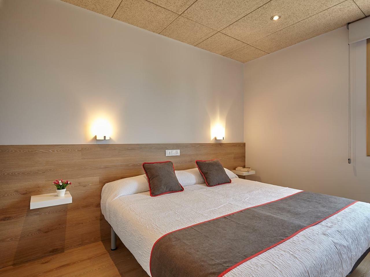 Hostal Nobadis Cervera (Catalonia) Exterior foto